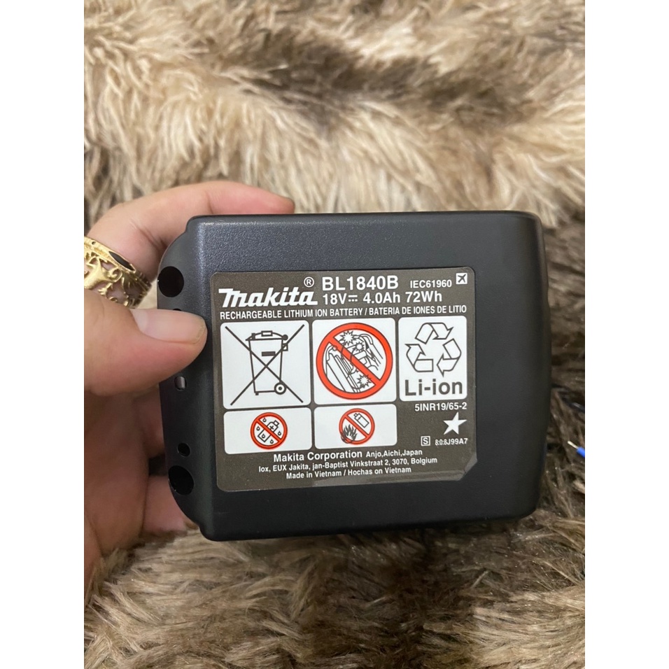 Vỏ Makita 4s 14.4v 8 cell sạc adapter thay thế vỏ zin, có led báo pin