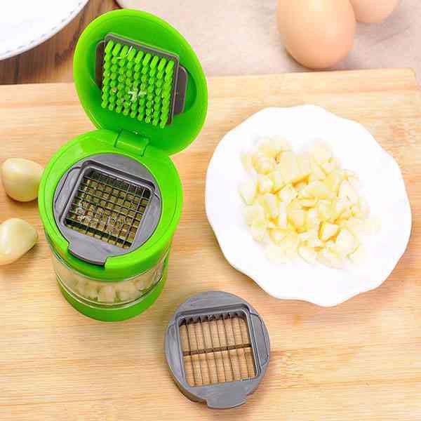 Dụng cụ xay tỏi ớt bằng tay Garlic Chopper