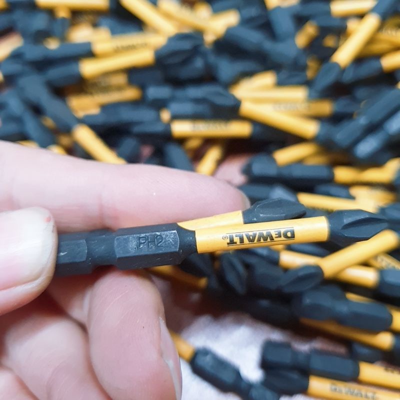 Mũi Bắn Vít Dewalt PH2, PH1 5cm Đen Nhập Mỹ