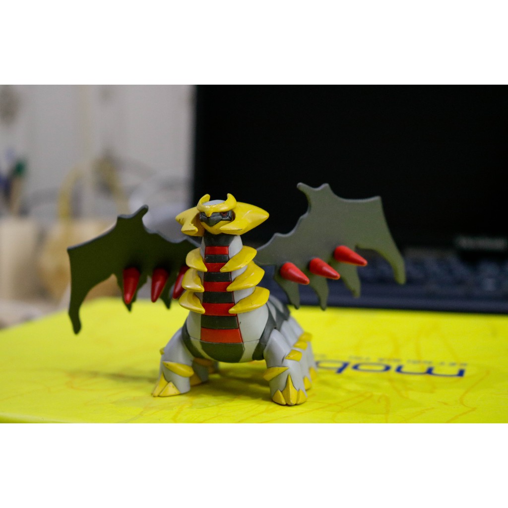 Mô hình pokemon Giratina Takara Tomy Hyper Size