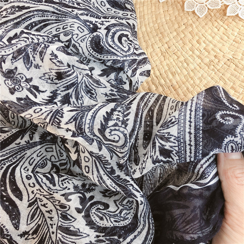 Khăn Choàng Cổ Vải Cotton Họa Tiết Gốm Sứ Màu Xanh Trắng Kiểu Nhật Bản Cổ Điển