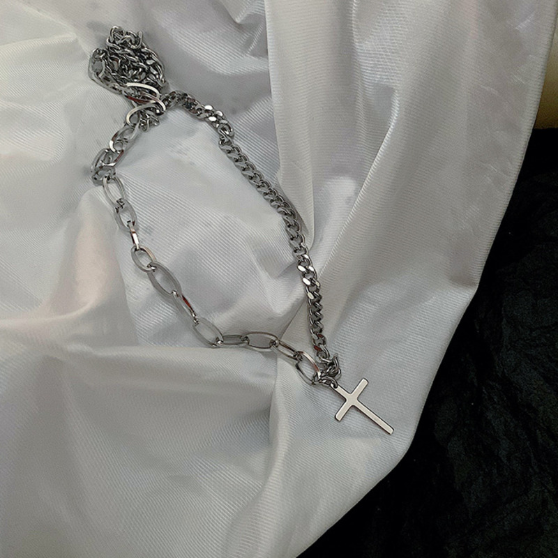 Dây Chuyền Mặt Hình Thánh Giá Chất Liệu Thép Không Gỉ 23002