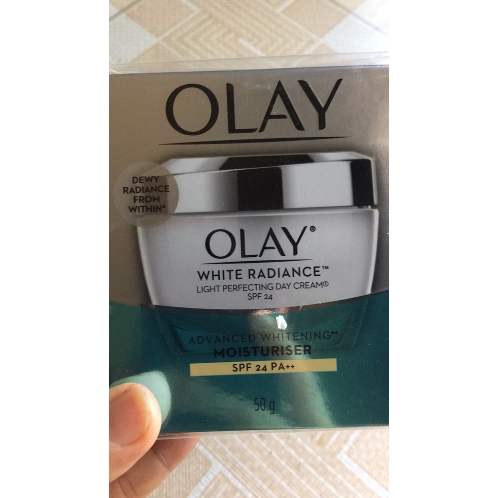 Kem Dưỡng Trắng Da Ban Ngày Olay White Radiance Light Perfecting Day Cream SPF24 50g