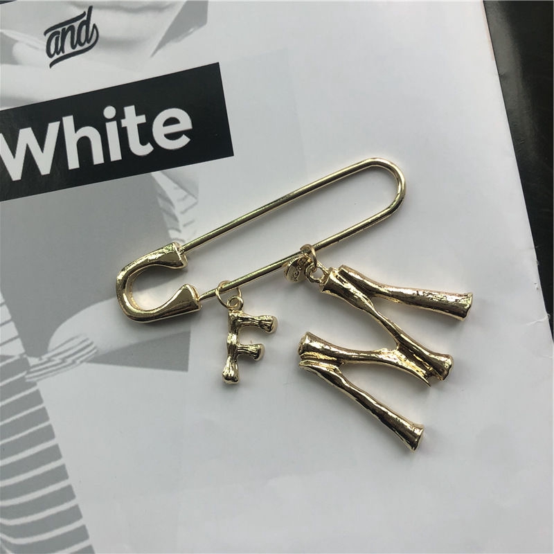 Ghim Cài Áo Hình Chữ M 22317 Phong Cách Hàn Quốc