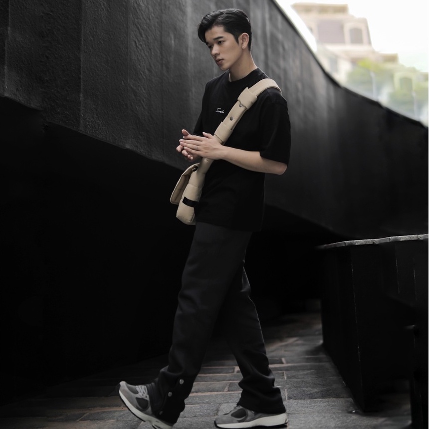 Áo thun BASIC LOGO form rộng unisex nam nữ local brand tay lỡ SAFARI T02