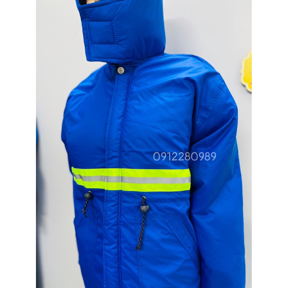 Đồ bảo hộ dùng trong kho đông lạnh -25 độ có phản quang màu xanh sáng tươi, dầy dặn chống lạnh cực tốt.