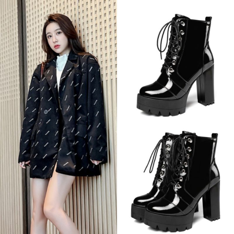 Giày boot cổ ngắn cột dây da bóng đế 12cm màu đen GBCD-24B