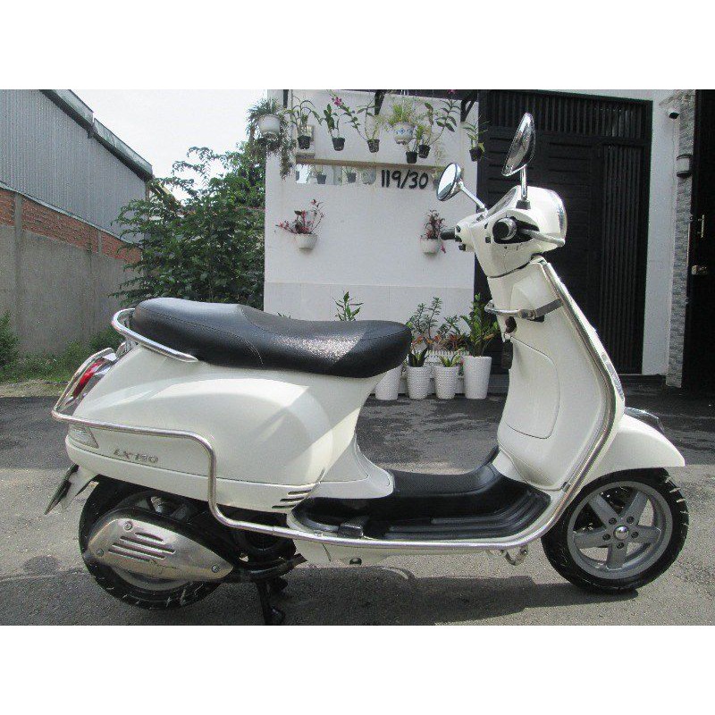 Vỏ Bọc Yên Vespa Lx đời cũ A1085