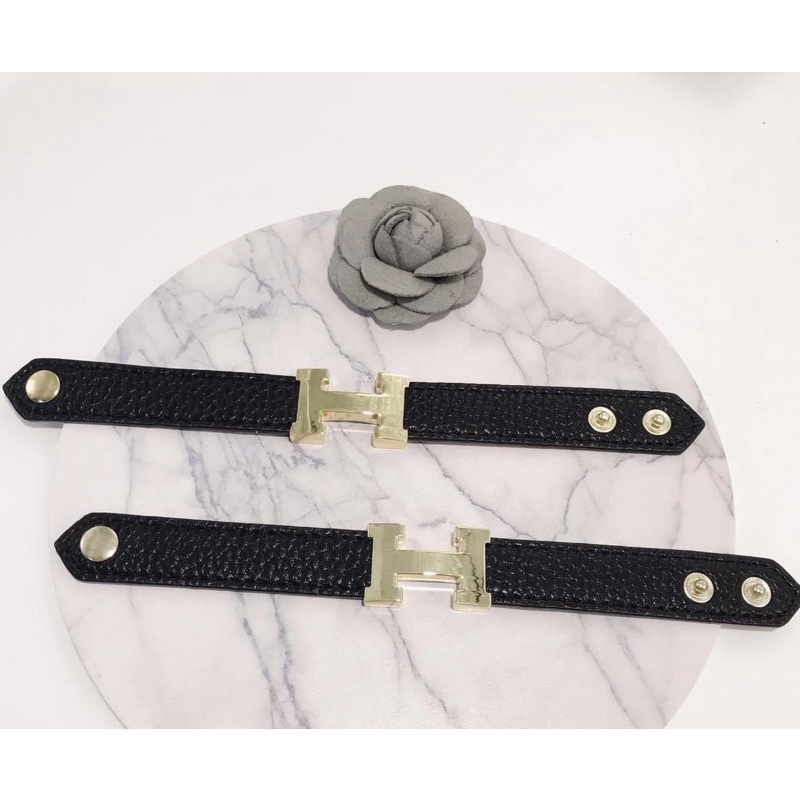 VÒNG TAY DA CHỮ H KIM LOẠI