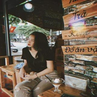 Áo phông cổ tim trơn Hit Hot hàng đẹp