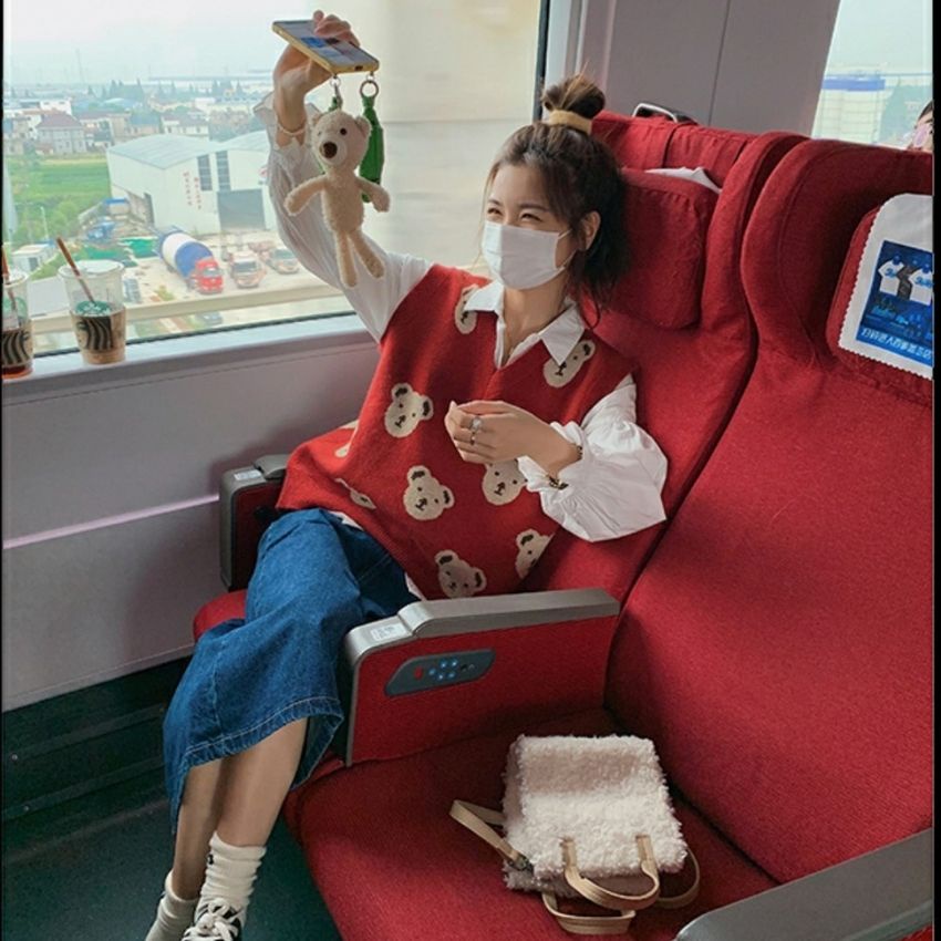 Áo len gile nữ ulzzang hình gấu cardigan phong cách hàn quốc Fmstyle Saigon 21ALU10U31303-21ALU11JM1704 | BigBuy360 - bigbuy360.vn