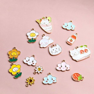 Charm kim loại bánh crepe - bánh gato mèo