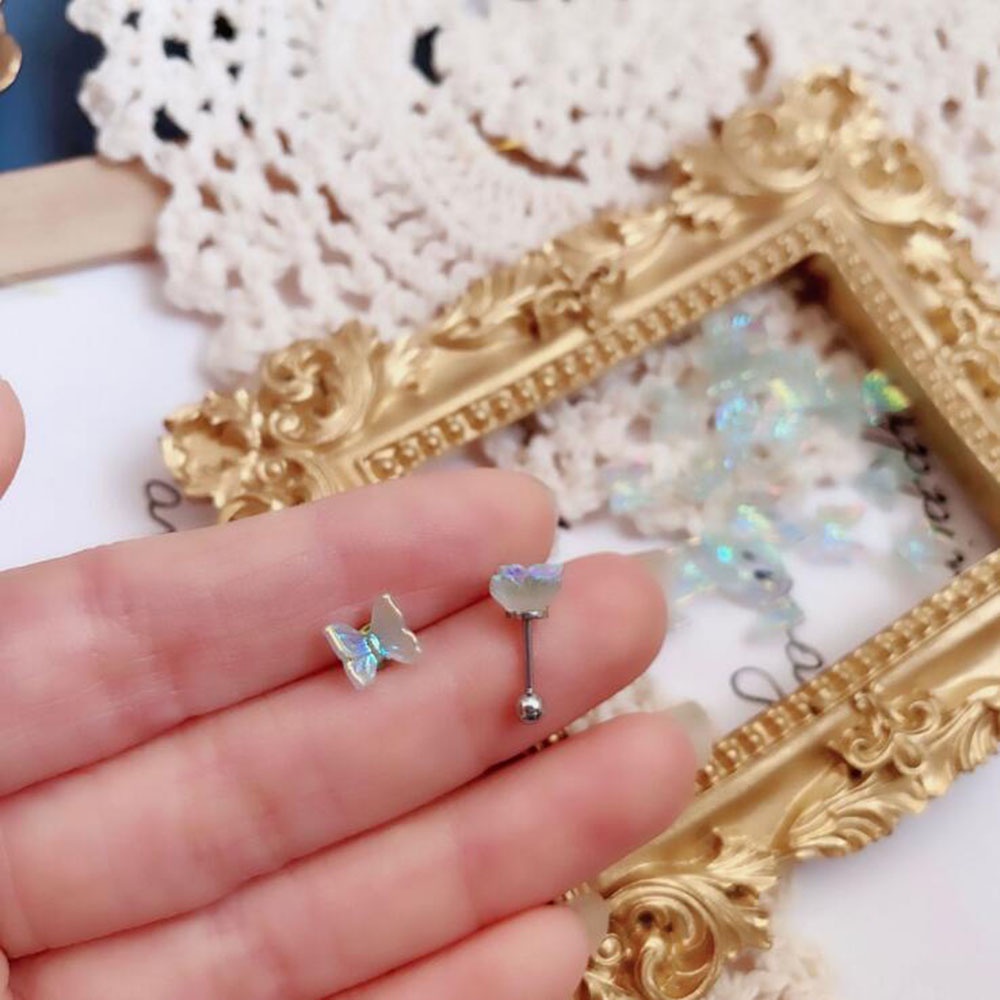 Khuyên tai hình bướm đính đá màu sắc ngọt ngào