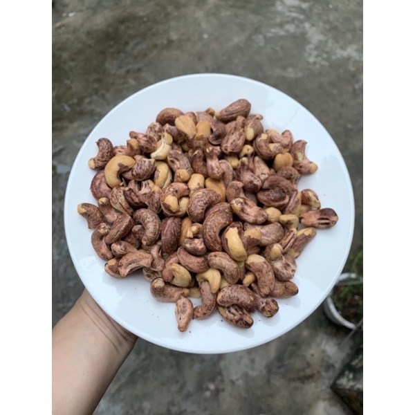 1kg điều nguyên loại A rang muối còn vỏ lụa