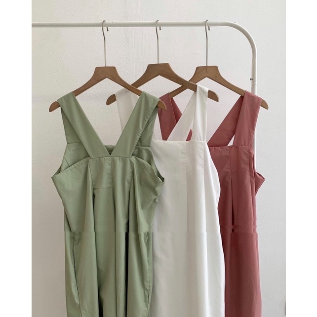 Đầm , váy hai dây bản to chéo lưng dáng dài đi biển cực xinh , váy maxi đi biển màu xanh min hót nhất năm by YANSOO -sẵn | BigBuy360 - bigbuy360.vn