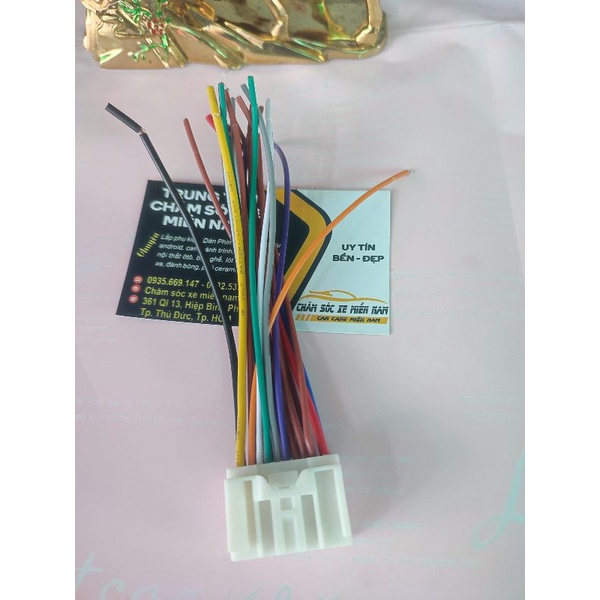 Jack 20pin kết nối loa và nguồn CD Mitsubishi