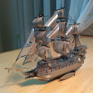 Mô Hình Kim Loại 3D Lắp Ráp Tàu Hà Lan Bay (The Flying Dutchman) Trong Phim Cướp Biển Vùng Caribe [Chưa Ráp]
