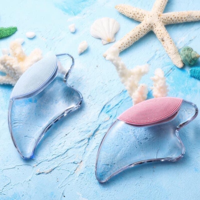 Thanh lăn massa công dụng: có phần rửa mặt, tẩy tế bào chết và massage. | BigBuy360 - bigbuy360.vn