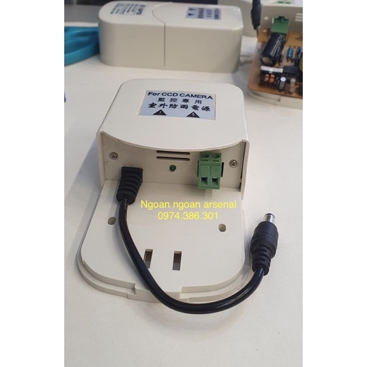 Nguồn 12V2A DC có móc treo chuyên dùng ngoài trời hoặc trong nhà.  Hàng nhập khẩu chất lượng