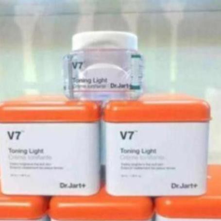 [GIÁ SỐC] Kem dưỡng trắng da Dr. Jart V7 Toning Light FULLSIZE 50ML FREESHIP TOÀN QUỐC