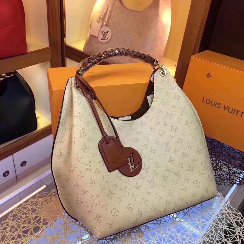 Túi xách nữ mẫu mới hoạ tiết logo thương hiệu Louis Vuitton LV Taurillon da thật cao cấp