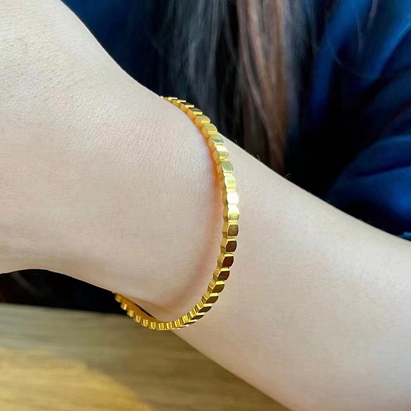 Vòng tay titan nữ không gỉ mạ vàng 18k thiết kế hình đơn giản thời trang hàn quốc 2022