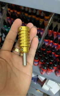 Tay cầm máy xăm