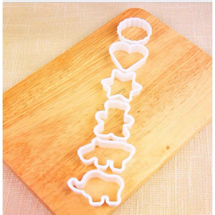 Bộ 6 khuôn cắt cookies làm bánh nhiều hình ngộ nghĩnh