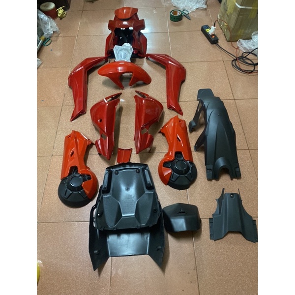 Cả bộ nhựa xe điện Xmen đủ các màu