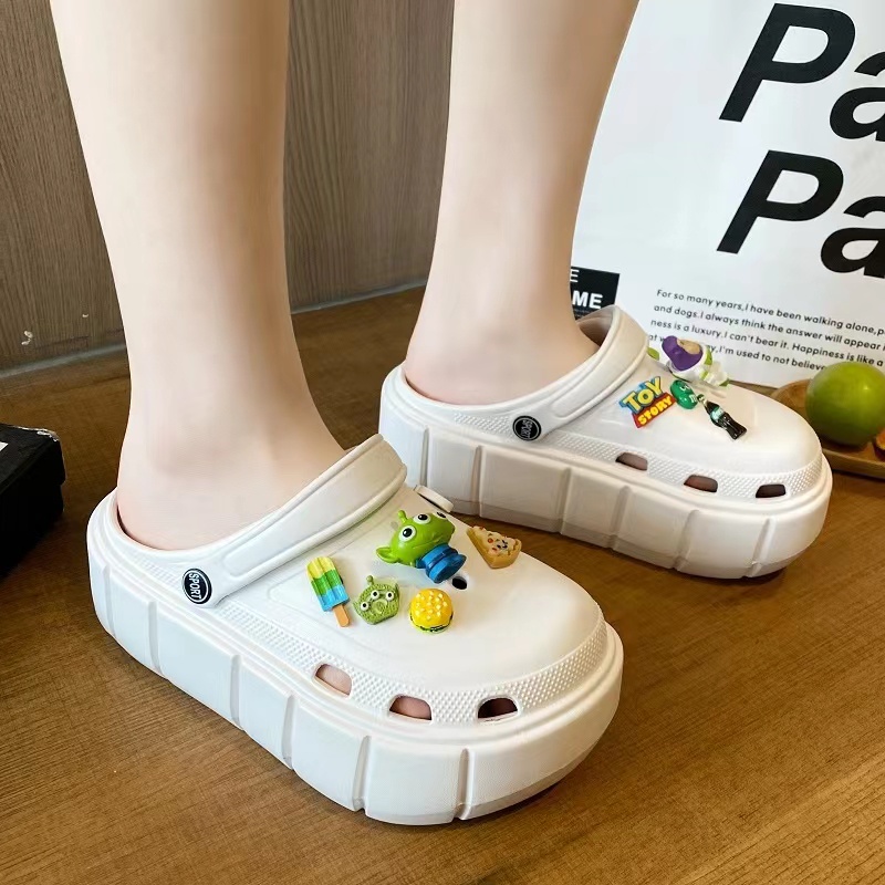 Xăng đan bít mũi đế dày thoáng khí họa tiết hoạt hình thời trang xuân hè 2022 cho nữ