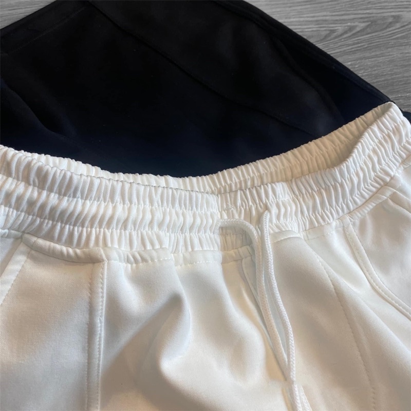 Quần Short trơn trắng , đen Basic