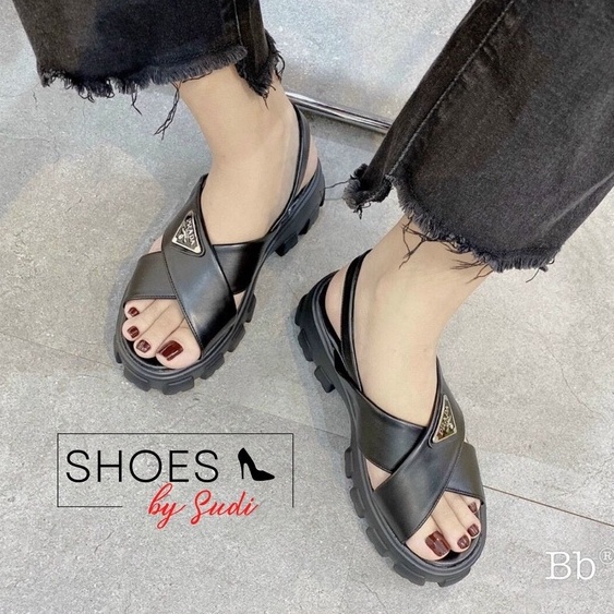Sandal đen trắng  SUDI - TA002 BCFđế dày quai chéo X bản to đi bền êm chân tăng chiều cao