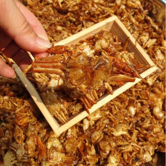 Ghẹ Sữa Rim Tỏi Ớt Giòn Tan Hũ 250g Đồ Ăn Vặt Mường Then | BigBuy360 - bigbuy360.vn