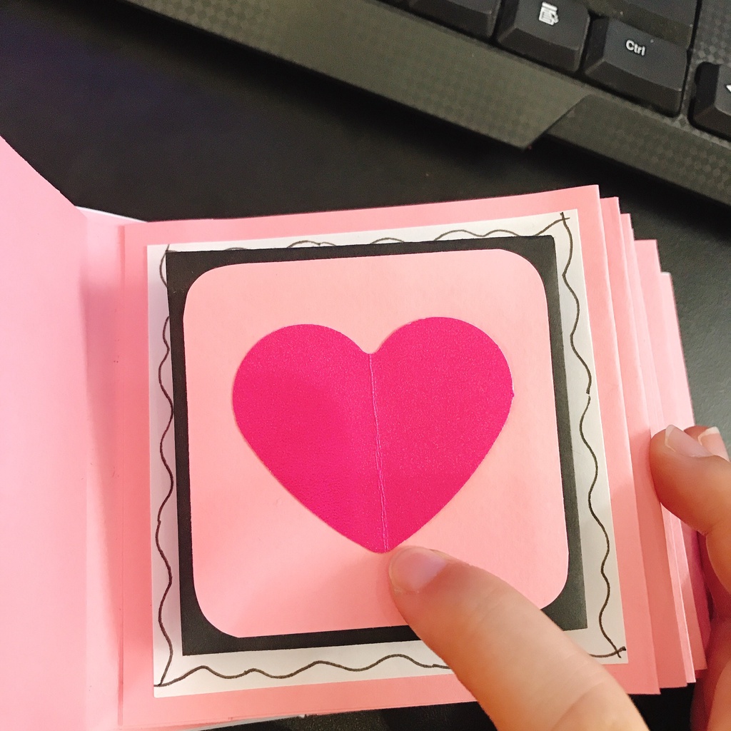 Scrapbook mini nhiều trang chứa 50 ảnh