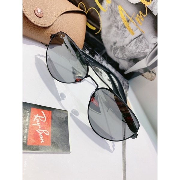 Mắt kính mát nam RayBan .