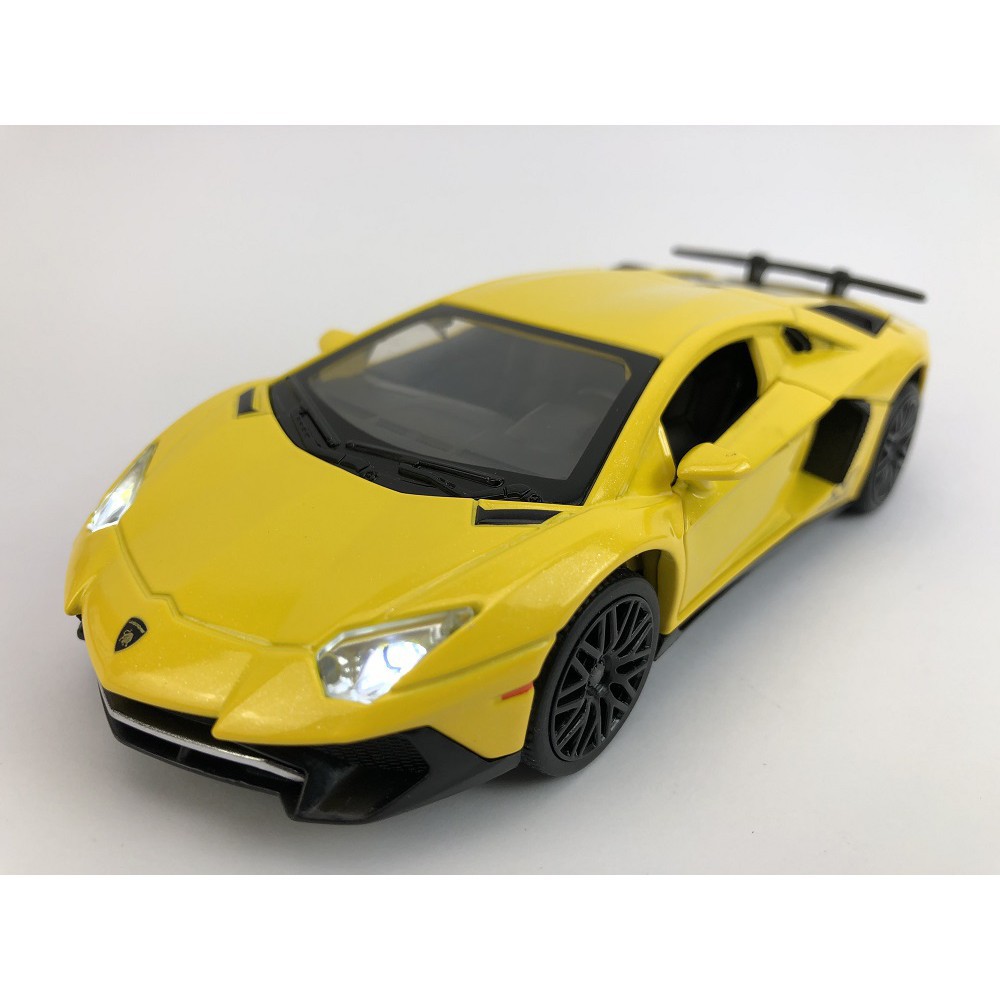 Xe mô hình tĩnh Lamboghini Aventador LP750 tỉ lệ 1:32 Chất liệu hợp kim - Màu Vàng