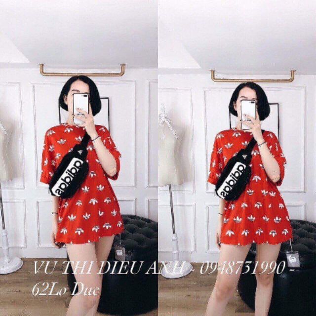 Áo thun hai màu đen đỏ