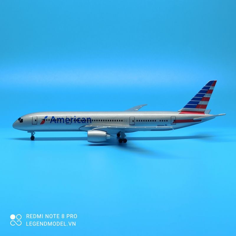 Mô hình máy bay American Airlines 20cm