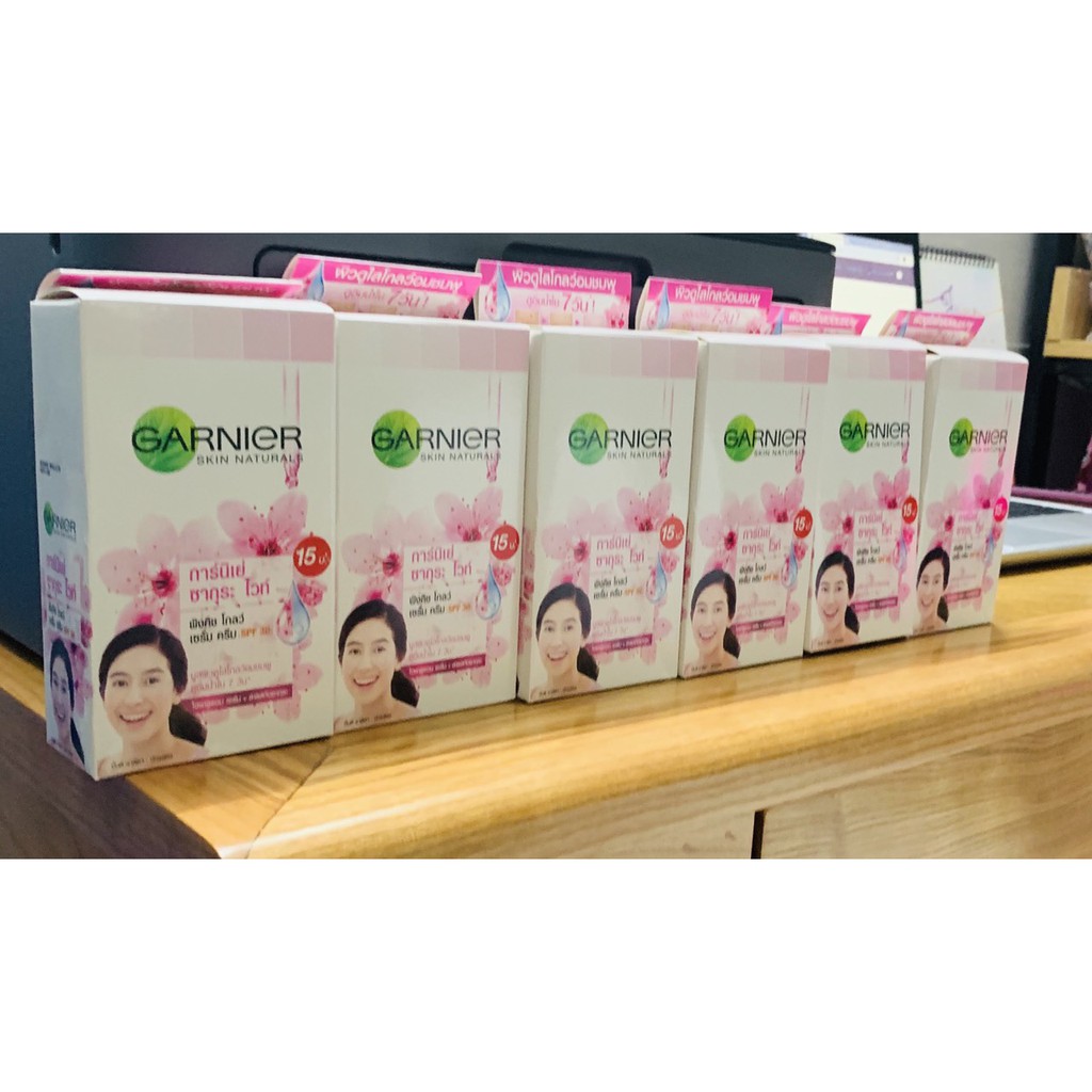 Kem Dưỡng Trắng Da Chống Nắng Garnier Skin Naturals Thái Lan Hộp 6 Gói