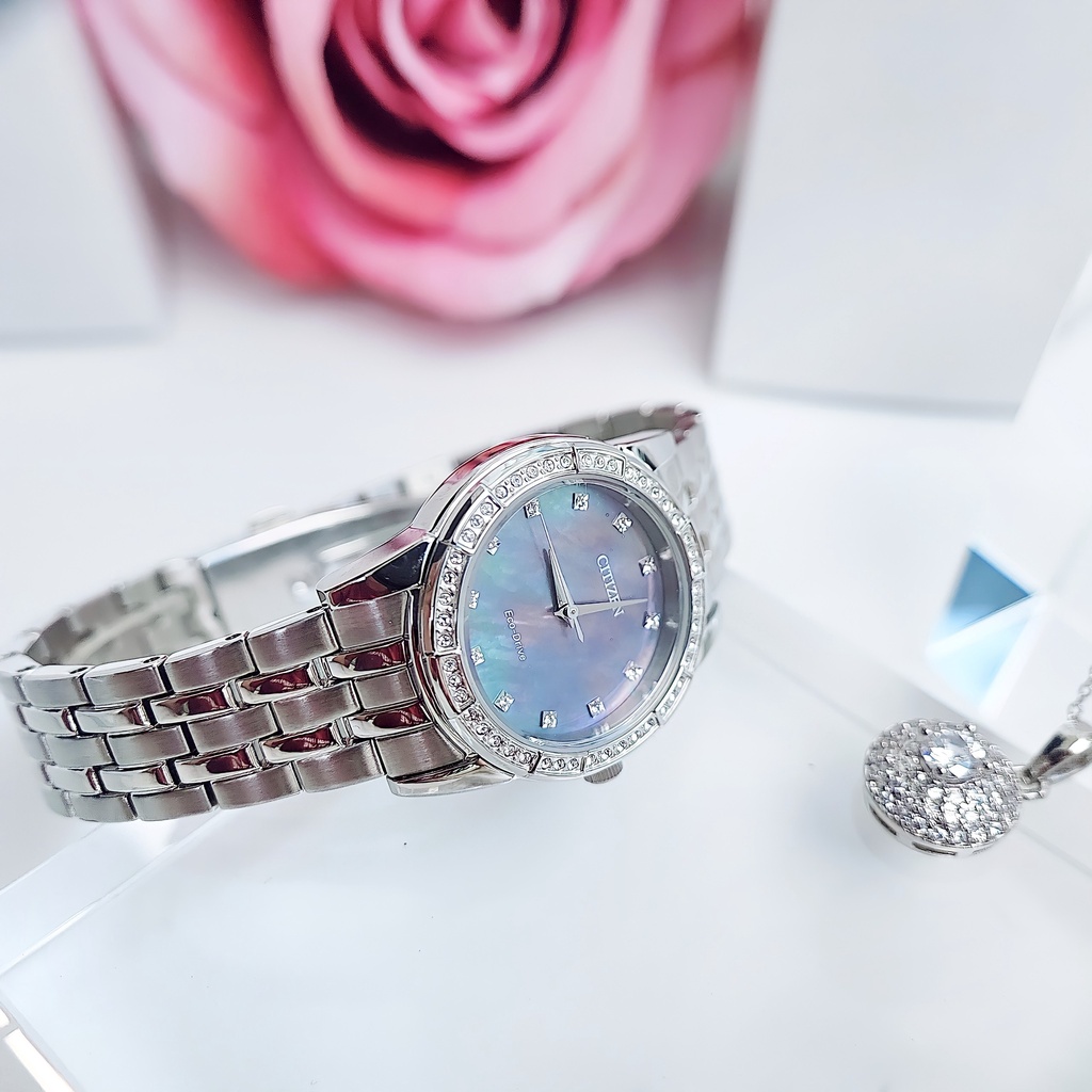 Đồng Hồ Nữ Ctizen Eco-Drive EM0770-52Y Dây Sắt Mặt Xà Cừ