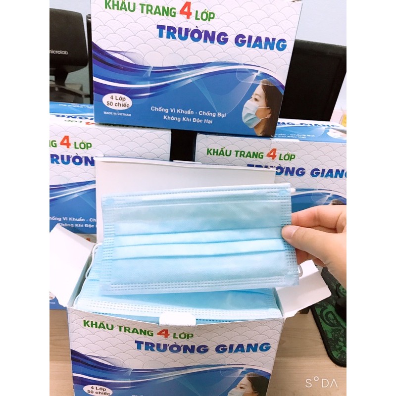 MÀU XANH -Hộp Khẩu Trang Y Tế AMI 4 Lớp, Có Lớp Than Hoạt Tính (Hộp 50 chiếc)