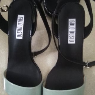 Sandal Dusto sale off