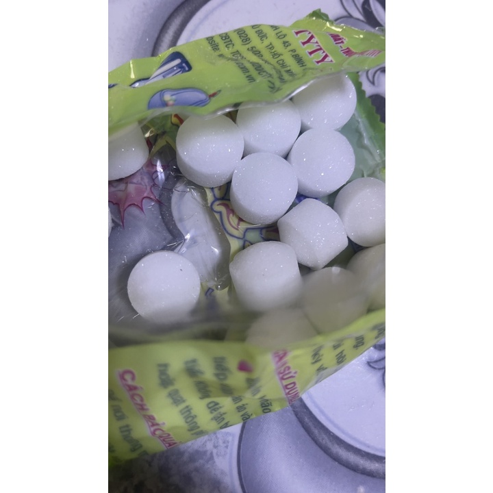 1 bịch long não 9 viên màu trắng và đủ màu đuổi chuột khử mùi hiệu quả