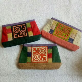 Ví cầm tay thổ cẩm lanh Hà Giang