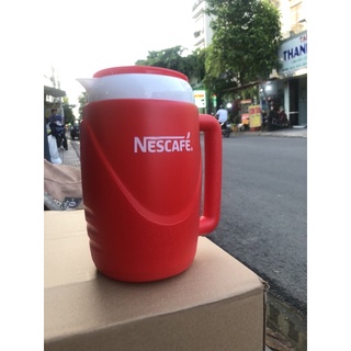 Ca nhựa giữ nhiệt có tay cầm hkm