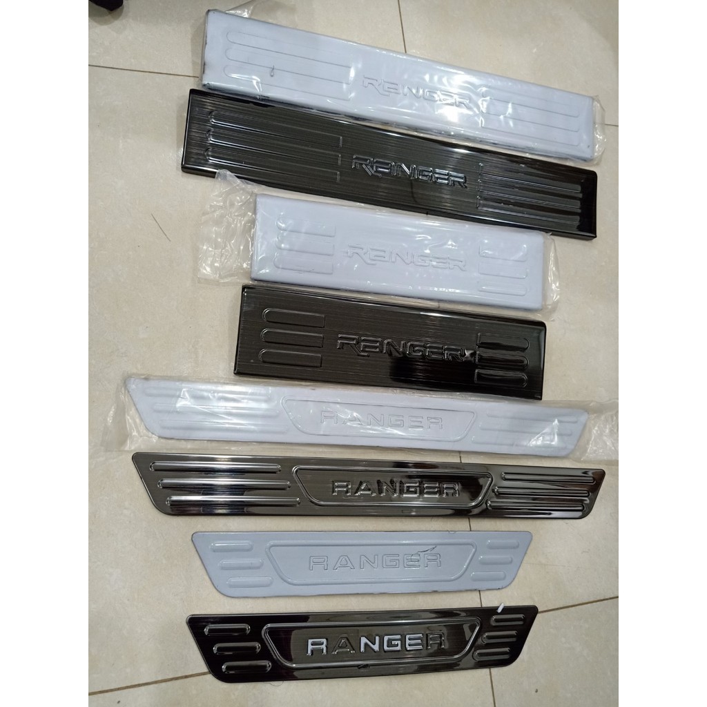 Bộ ốp bậc giẫm Trong và ngoài Titan xe Ford Ranger 2016-2021 mẫu mới