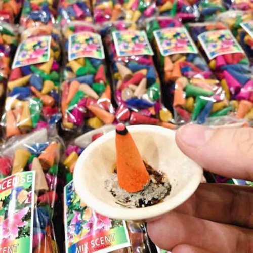 Trầm Hương Thái Lan Nhiều Màu Nhiều Mùi - Túi 100 Nụ Tặng Kèm Chén Sứ Siêu Xinh - T2K Shop