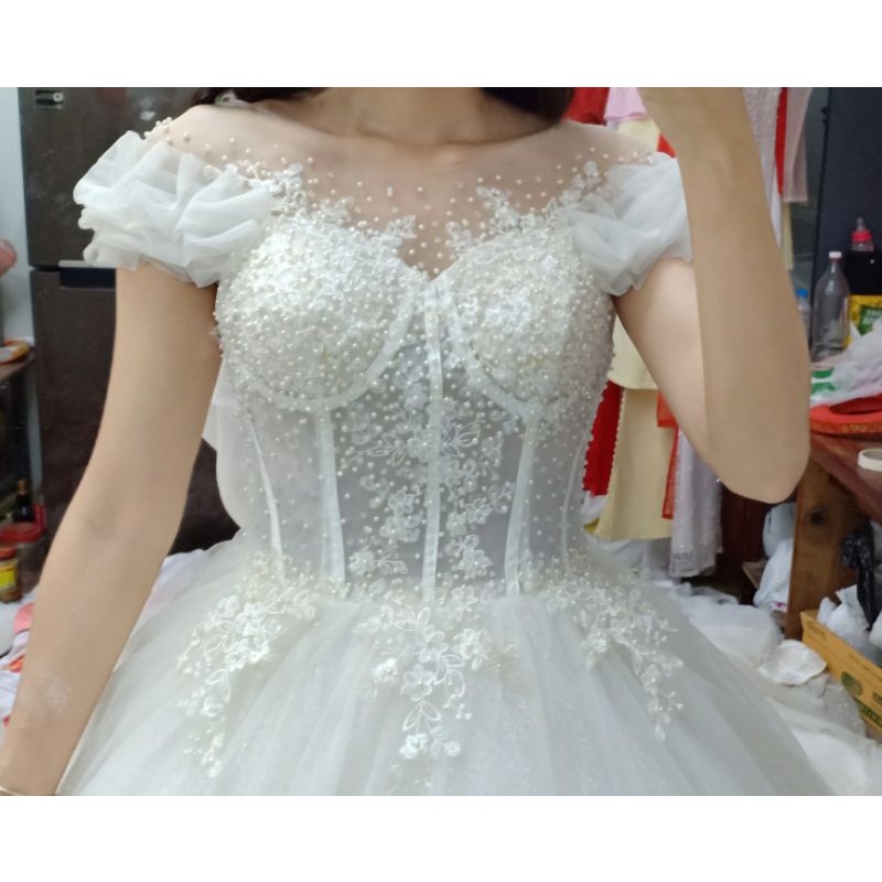 Váy cưới thanh lý giá rẻ hàng chụp hình
