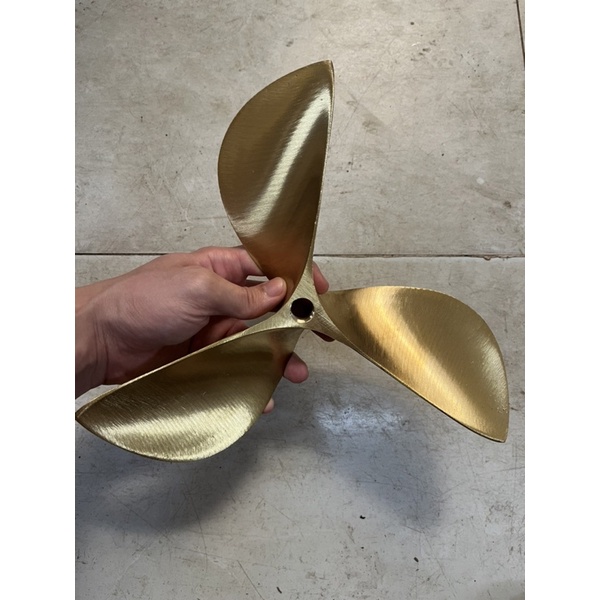 Chân vịt đồng thau máy xe 3t72 chân vịt 3 cánh thau lỗ ren 16mm, 18mm 3 máy piston 72mm