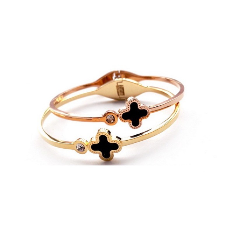 Vòng Tay Cỏ 4 Lá Titan Ko Đen TT 2963